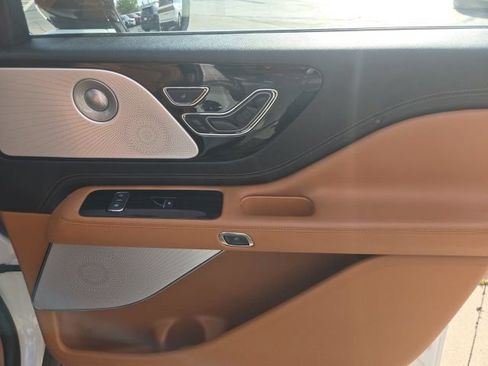 Certified 2024 Lincoln Aviator Black Label w/ Dynamic Handling Package AWD/4WD image 30