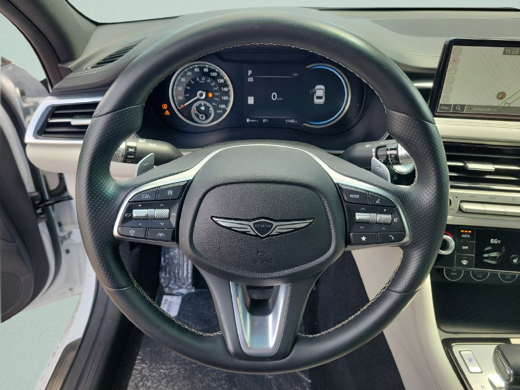 Used 2025 Genesis G70 2.5T RWD image 17