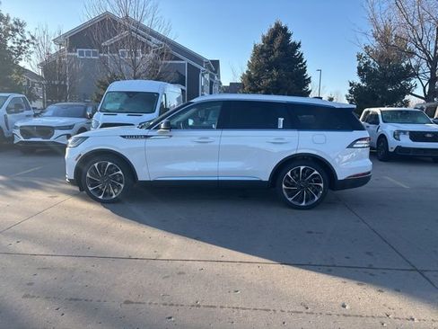 New 2026 Lincoln Aviator Reserve AWD/4WD image 10