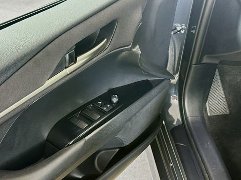 Used 2025 Toyota Camry LE image 17