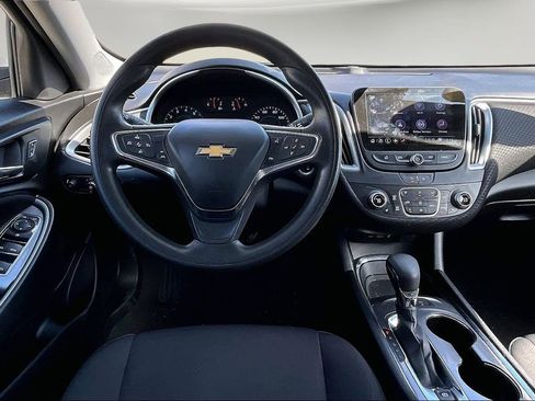 Used 2024 Chevrolet Malibu LT image 8