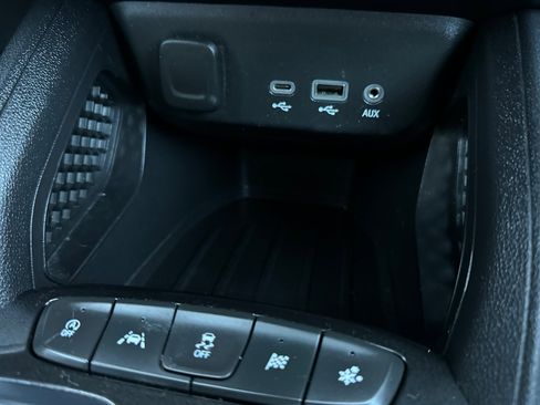 Used 2021 Chevrolet TrailBlazer LT w/ Convenience Package image 38