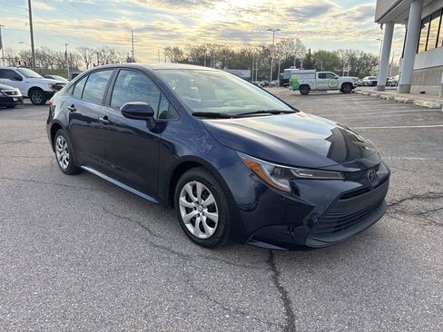 Used 2024 Toyota Corolla LE image 1