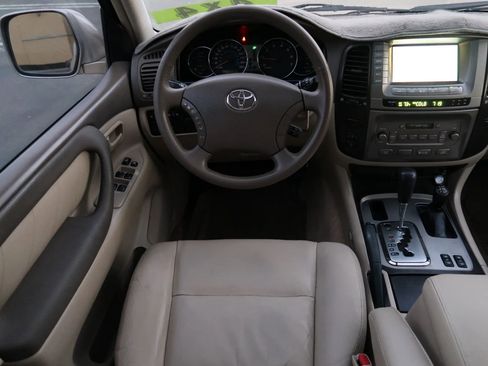 Used 2003 Toyota Land Cruiser image 23