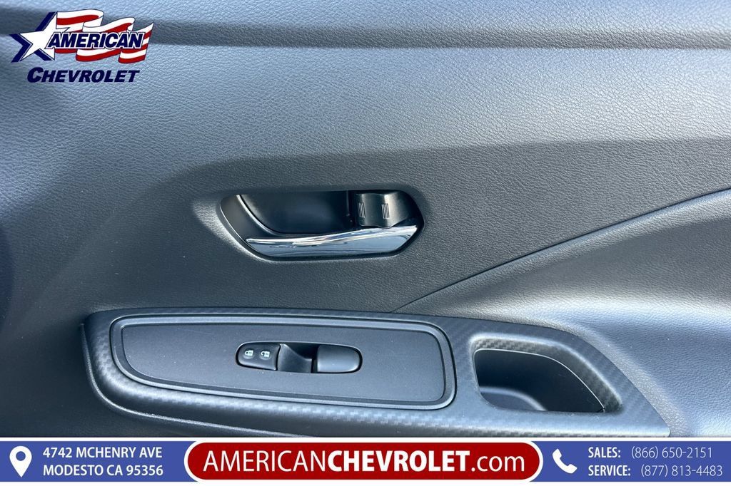 Used 2025 Nissan Versa SV FWD image 22