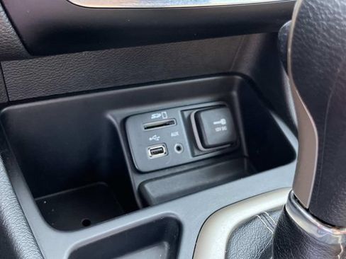 Used 2015 Jeep Cherokee Latitude FWD image 30