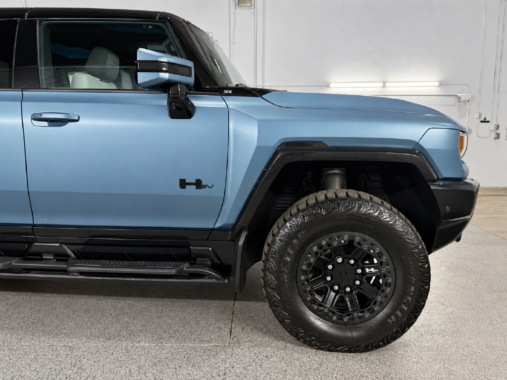 Used 2024 GMC Hummer EV 3X w/ Omega Edition AWD/4WD image 5