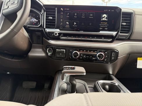 New 2026 GMC Sierra 1500 SLT image 25