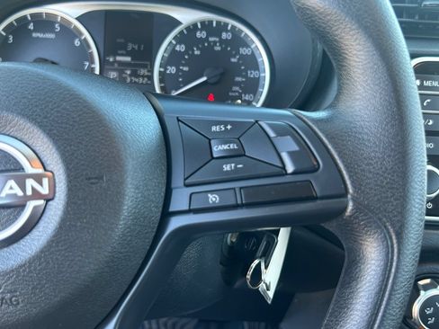 Used 2025 Nissan Versa S w/ Trunk Package FWD image 27