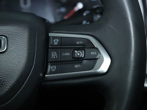 Used 2025 Jeep Compass Limited AWD/4WD image 23
