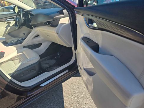 Used 2021 Buick Envision Avenir w/ Technology Package II image 10