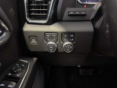 Used 2023 GMC Sierra 1500 Denali w/ Denali Reserve Package image 18