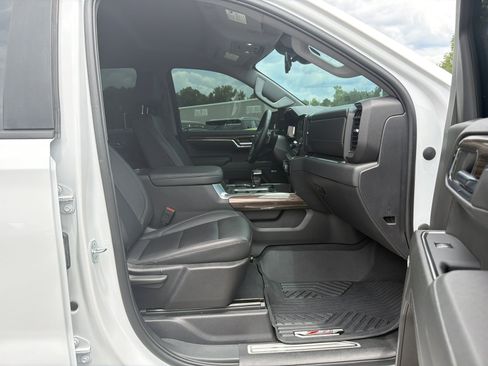 Used 2023 Chevrolet Silverado 1500 LT Trail Boss w/ Convenience Package II AWD/4WD image 32