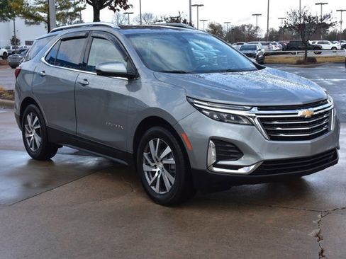 Used 2023 Chevrolet Equinox Premier w/ LPO, Floor Liner Package image 3