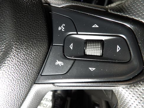 Used 2022 Chevrolet TrailBlazer LT FWD image 17