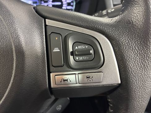 Used 2018 Subaru Forester 2.5i Touring w/ Popular Package #3B image 21