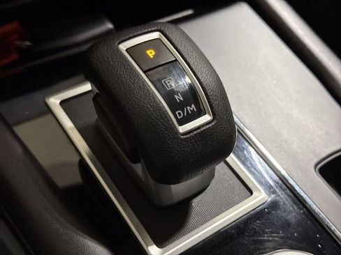 Used 2024 Mitsubishi Outlander ES AWD/4WD image 17