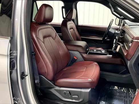 Used 2024 Ford Expedition Max Limited AWD/4WD image 7