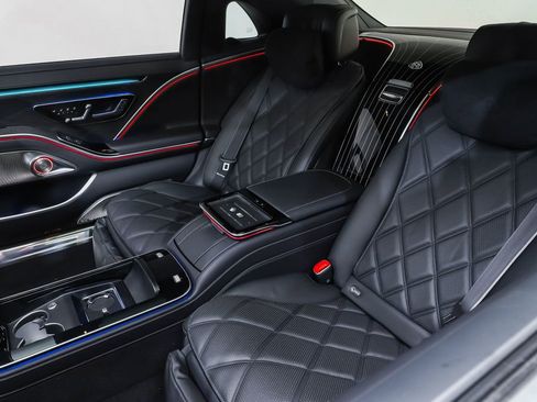 Certified 2024 Mercedes-Benz Maybach S 580 4MATIC image 12