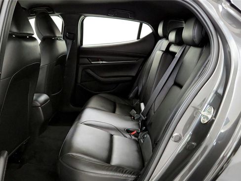 Used 2021 MAZDA MAZDA3 s image 18