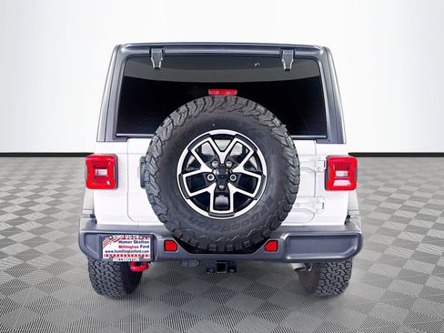 Used 2025 Jeep Wrangler Unlimited Rubicon AWD/4WD image 6