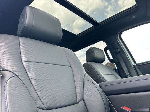 New 2026 Toyota Tundra Platinum AWD/4WD image 17