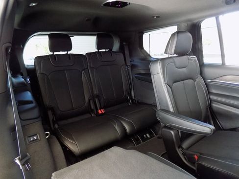 New 2025 Jeep Grand Cherokee L Overland image 32