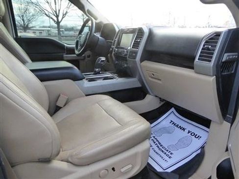 Used 2015 Ford F150 Lariat image 18