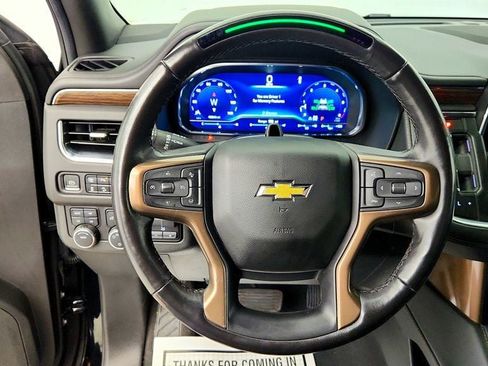 Used 2023 Chevrolet Suburban High Country w/ Advanced Technology Package AWD/4WD image 13