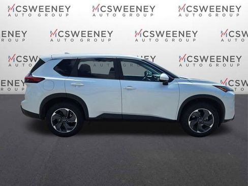 Used 2024 Nissan Rogue SV FWD image 6