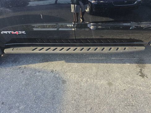 Used 2022 GMC Sierra 1500 AT4X image 26