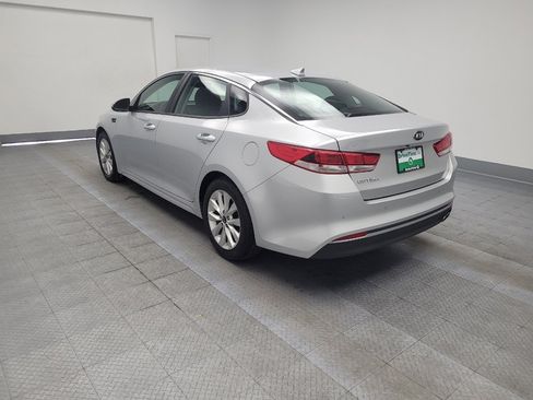 Used 2018 Kia Optima LX w/ 17" Alloy Wheels Package image 5