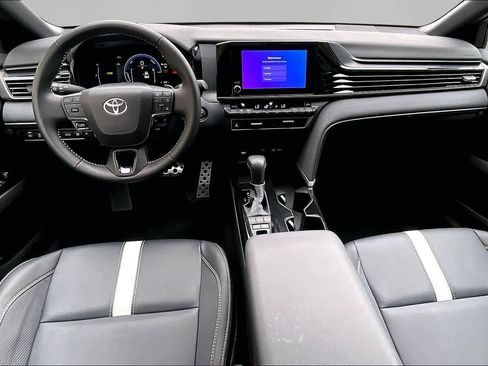 Used 2026 Toyota Camry SE w/ Convenience Package FWD image 16