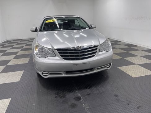 Used 2010 Chrysler Sebring Touring image 7