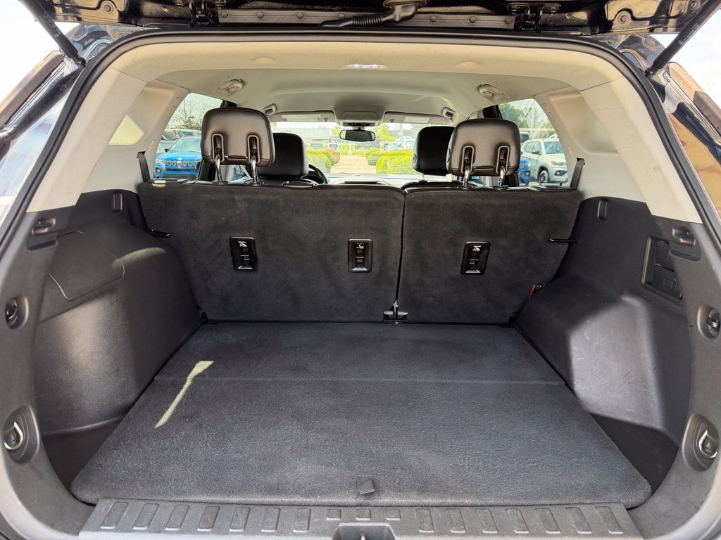 Used 2019 GMC Terrain SLT FWD image 30