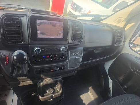 Used 2022 RAM ProMaster 2500 FWD image 12