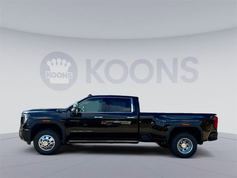 New 2026 GMC Sierra 3500 Denali Ultimate image 2