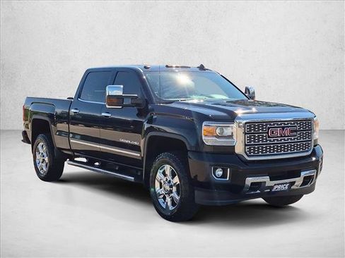 Used 2018 GMC Sierra 2500 Denali w/ Snow Plow Prep Package AWD/4WD image 3