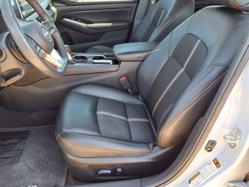 Used 2024 Nissan Altima 2.5 SR image 9
