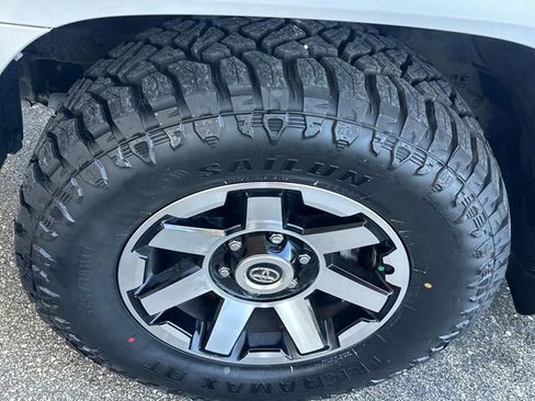 Used 2022 Toyota 4Runner TRD Off-Road Premium image 30