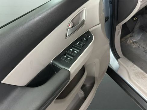 Used 2013 Honda Odyssey EX image 16