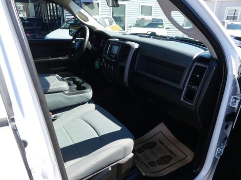 Used 2019 RAM 1500 Express w/ Express Value Package image 28