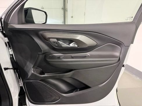 Used 2024 GMC Terrain SLE w/ Driver Convenience Package FWD image 26