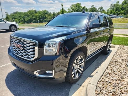 Used 2018 GMC Yukon Denali w/ Denali Ultimate Package AWD/4WD image 9