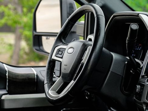 Used 2022 Ford F250 Lariat w/ Black Appearance Package AWD/4WD image 16
