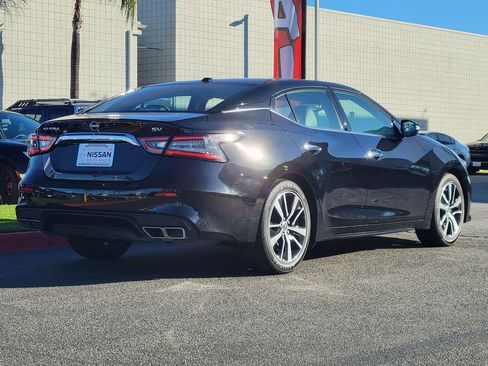 Used 2023 Nissan Maxima SV w/ Floor Mat Group FWD image 2