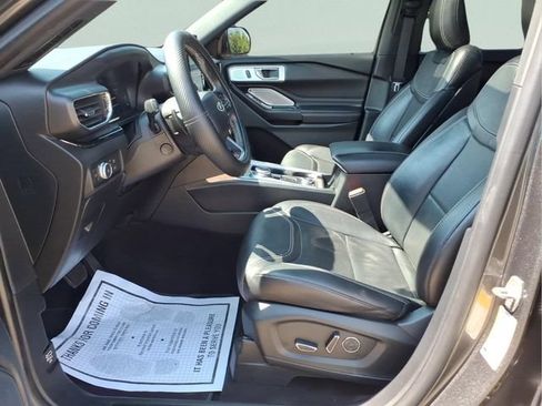 Used 2020 Ford Explorer ST w/ Premium Technology Package AWD/4WD image 17