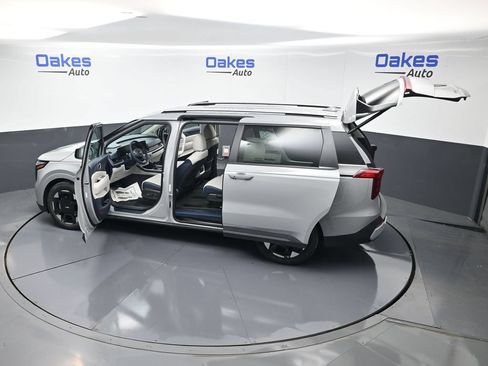 New 2026 Kia Carnival EX FWD image 59