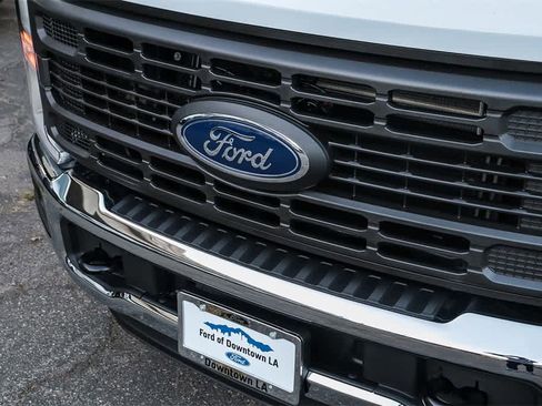 New 2026 Ford F250 XL w/ XL Chrome Package image 5