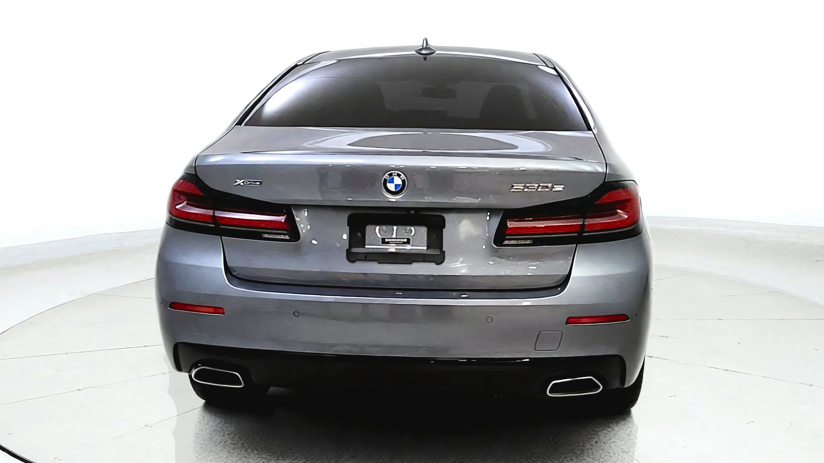 Used 2021 BMW 530e xDrive AWD/4WD image 6